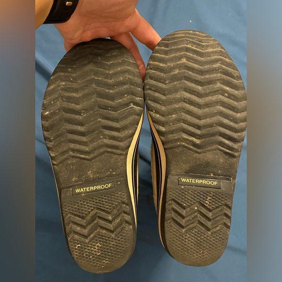 Sorel Yoot Pac Youth Tan Waterproof Snow Boots - Picture 10 of 10